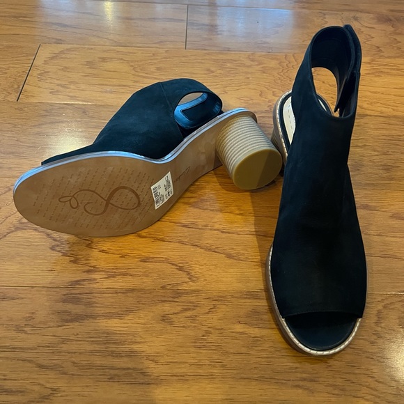 Brand new Clarks black leather shoes, women’s size EU41, Glacier Charm. - Picture 2 of 7